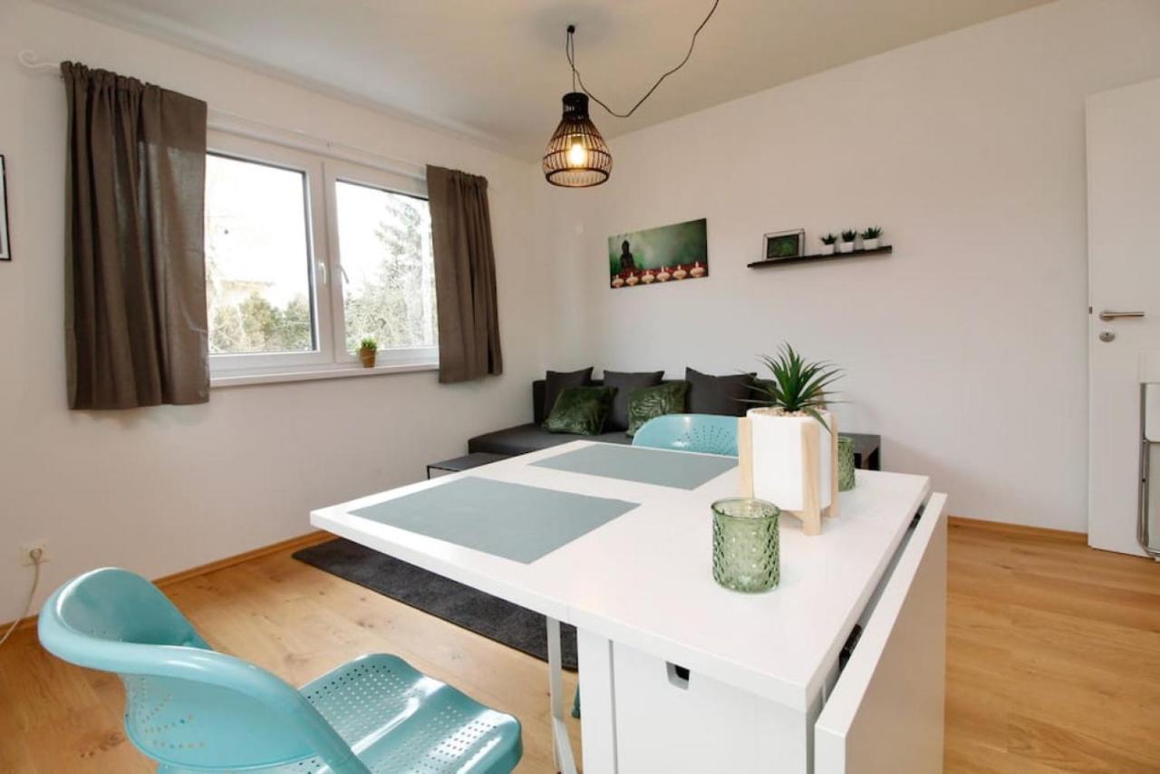 Modern Balcony With Free Parking Wenen