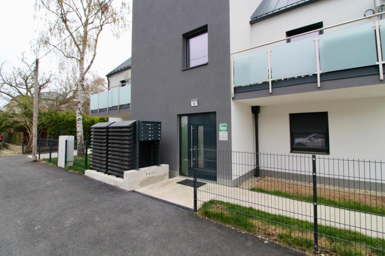 Modern Balcony With Free Parking Appartement *