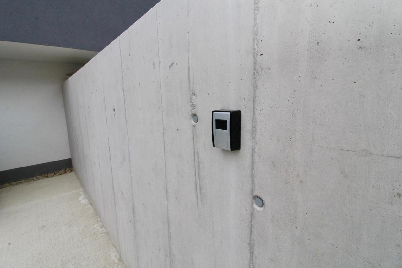 Modern Balcony With Free Parking Appartement